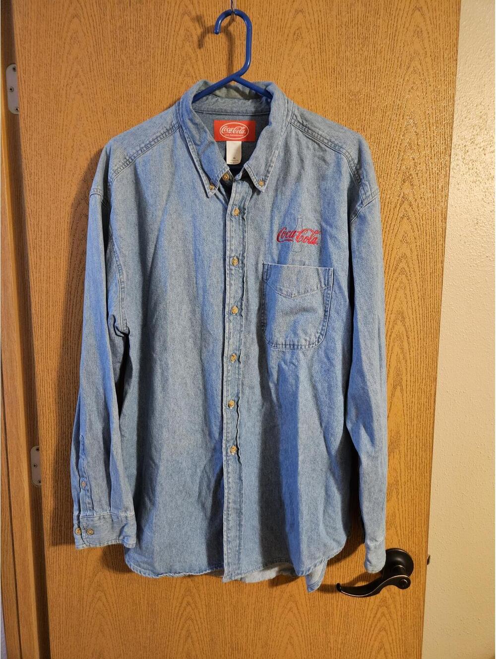 Vintage Mens Coca-Cola shirt